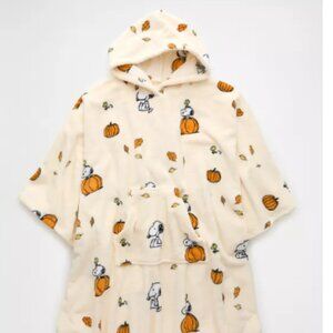 AE(American Eagle) Peanuts Blanket Poncho-Pj's